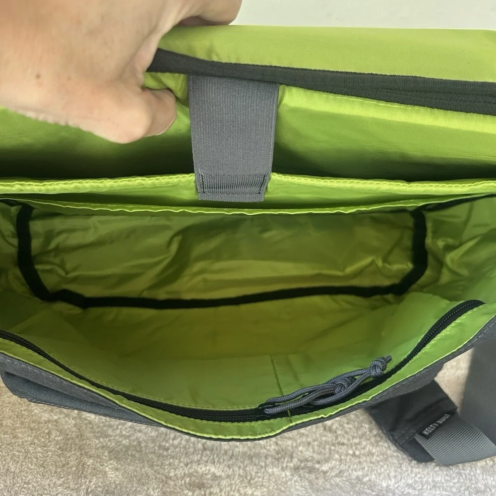 Kelty Versant Crossbody Messenger Bag Gray Padded New With tags!